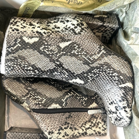 Charles by Charles David Teigan Bootie - Picture 2 of 5